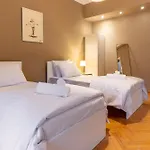 Stylish In The Heart Of * سالونيك